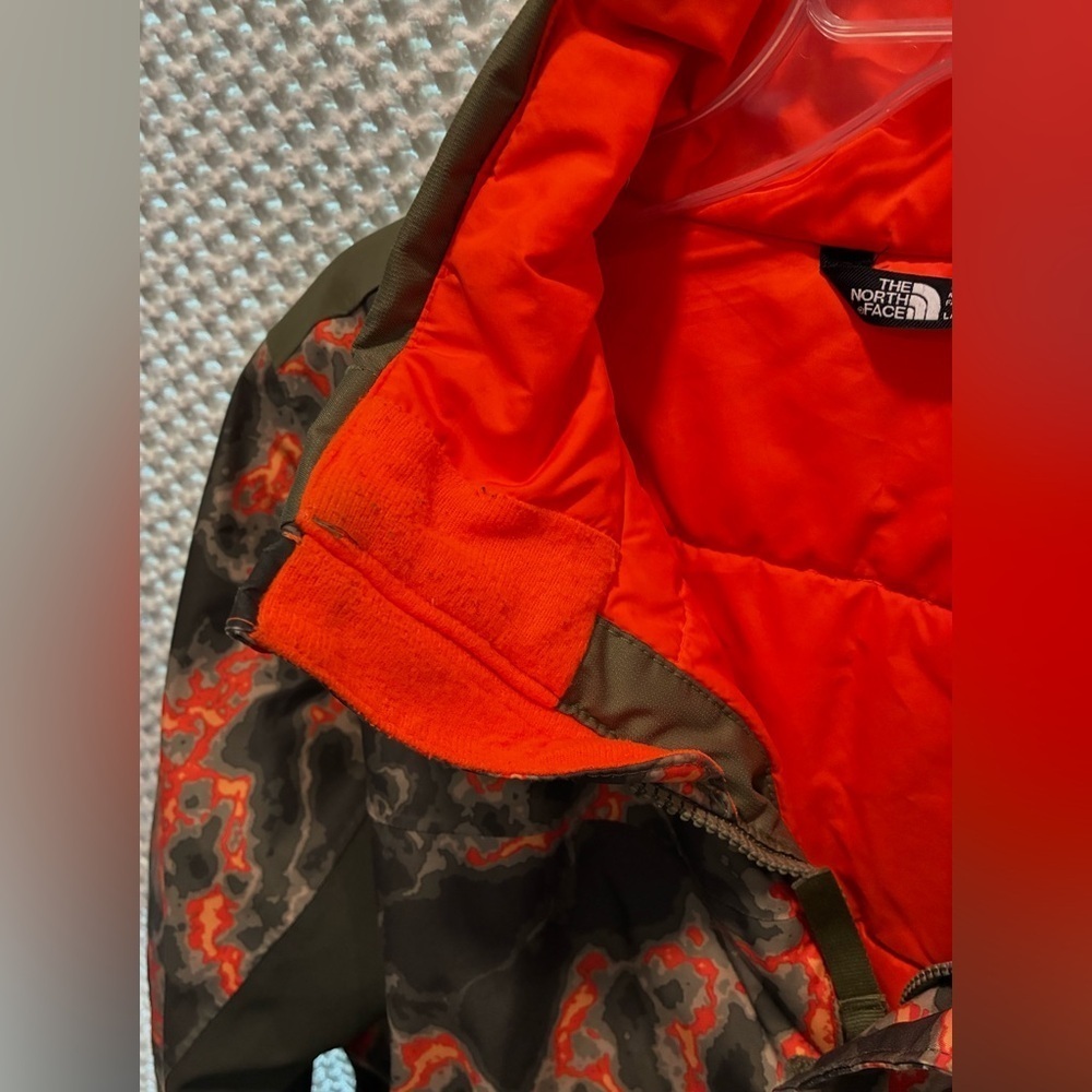 North Face Boy’s Freedom Extreme Insulated Jacket, Camo & Orange; Size L 14/16 - Picture 4 of 14